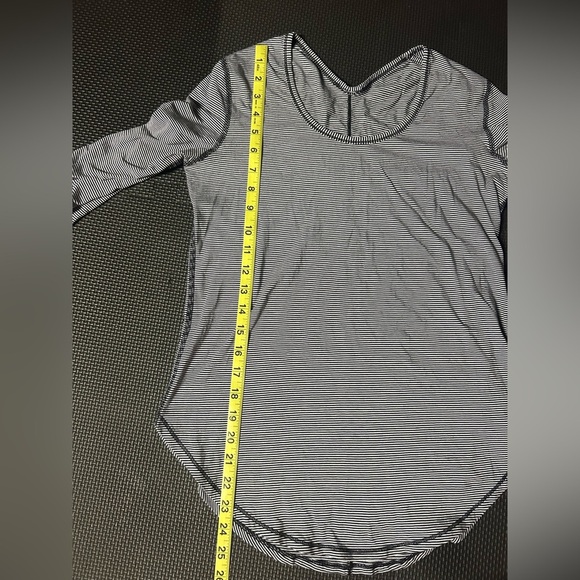Lululemon Yogini 5 Year Long Sleeve TeeTonka Stripe Black White - Picture 6 of 7